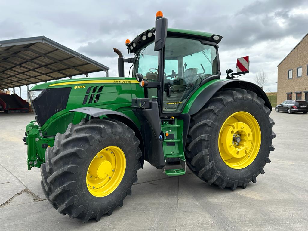 John Deere 6215R N° 1L06215RHNR142005