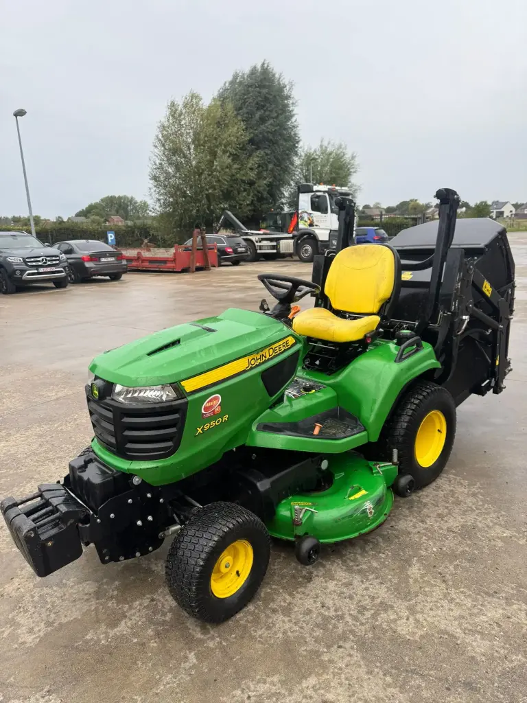 John Deere X950R N° 1M0950RPGM040095