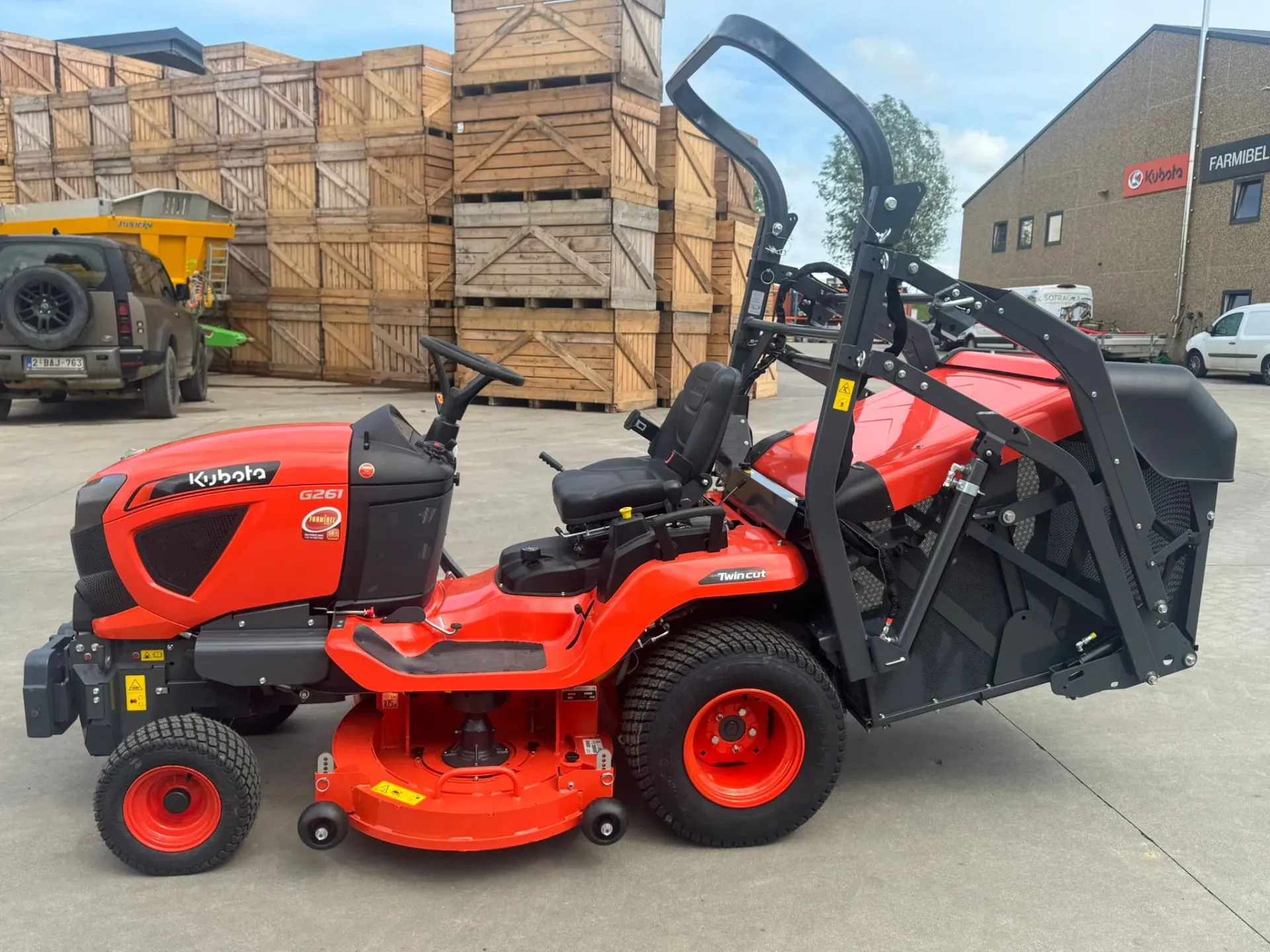[AR01745] Kubota G261 HD