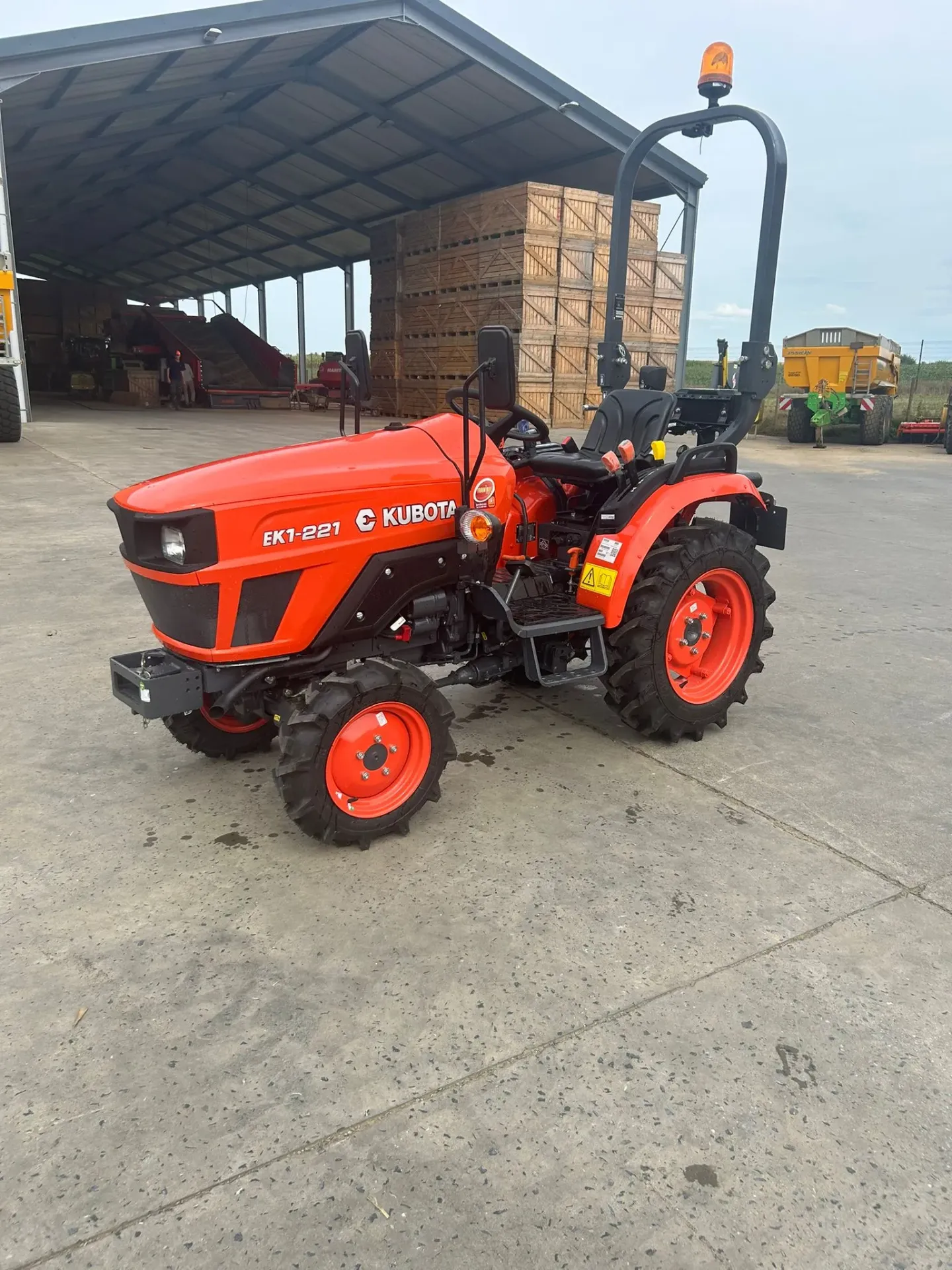 [AR01746] Kubota EK1-221 DT