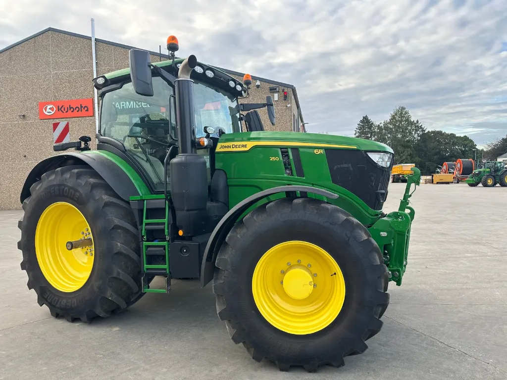 [AR01785] John Deere 6R250 - 2025