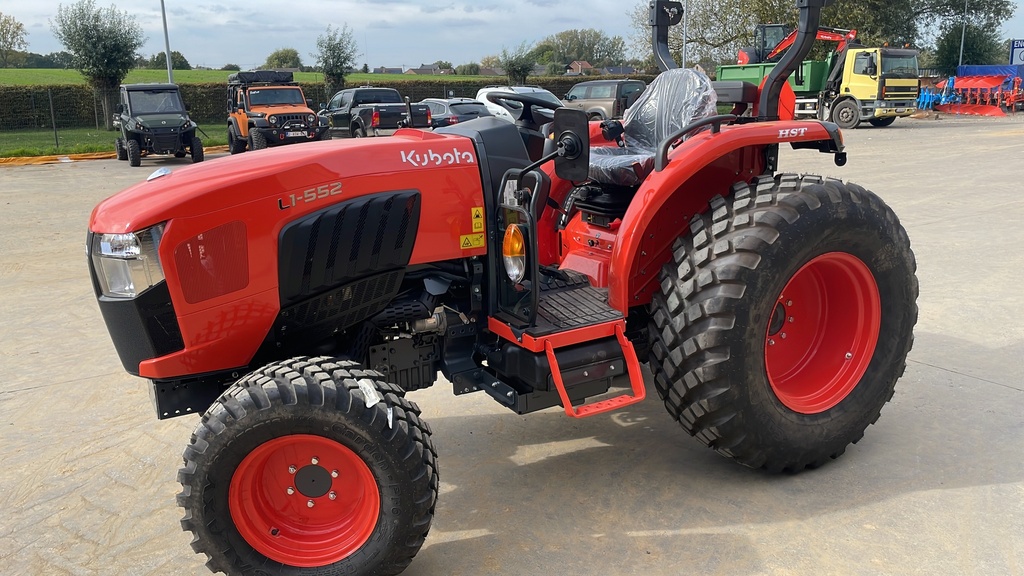 KUBOTA L1-452 HDW N°KBTLDBHRLM8K30564 (copie)